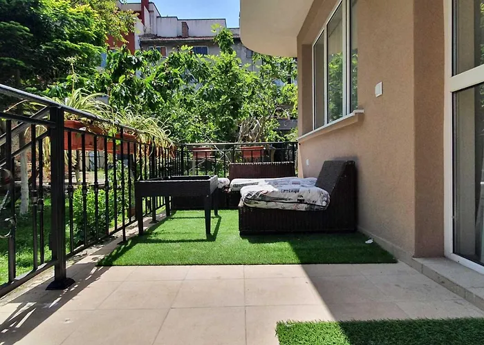 Hotel House With Garden Pomorie