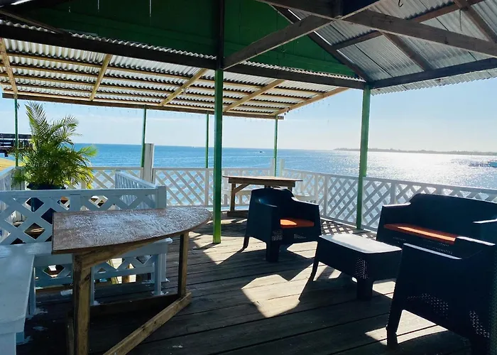 Blue Sky Rentals Utila