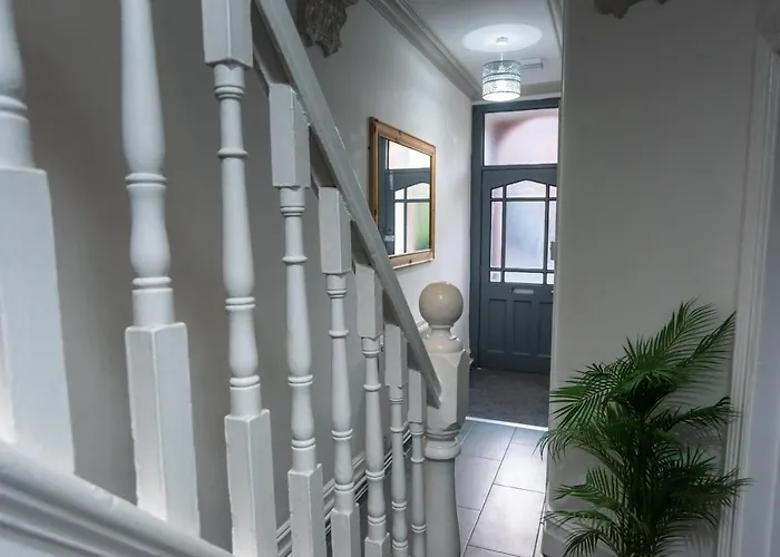 Bentley House With En-Suites Crewe