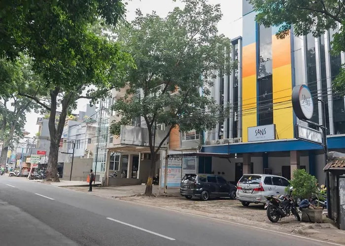 Sans Hotel Cihampelas Bandung