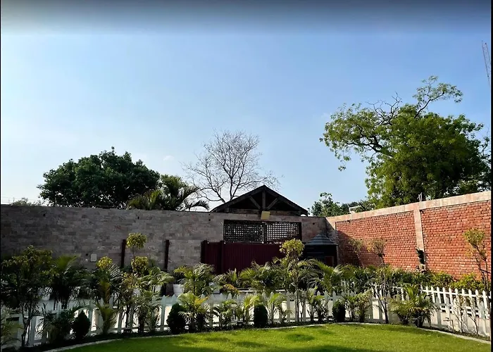 Yashmay Villa Club & Resort Gonda