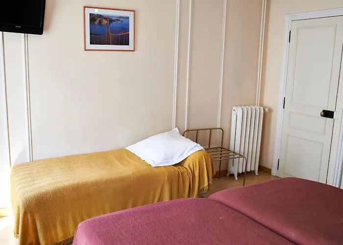 Hotel Maillot Neuilly-sur-Seine