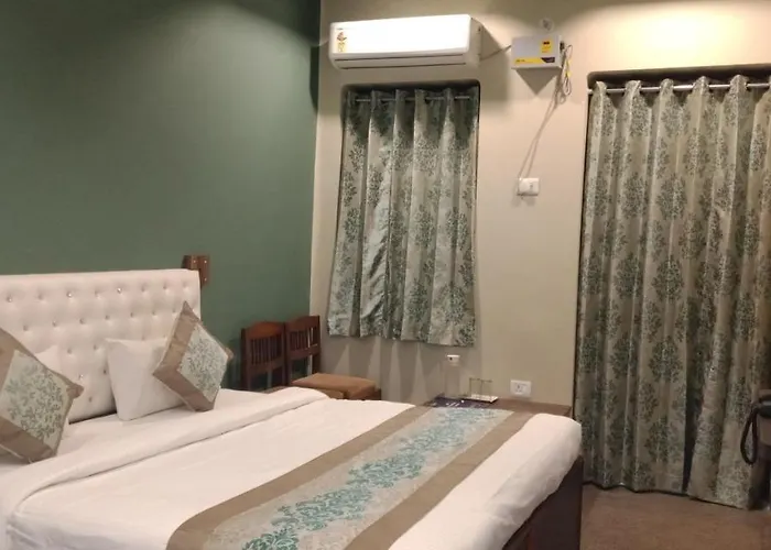 Hotel Gokul Grand Varanasi