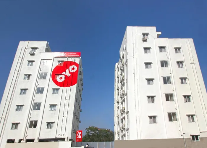 Vaccinated Staff - Oyo 13163 Jaswitha Homes Hyderabad