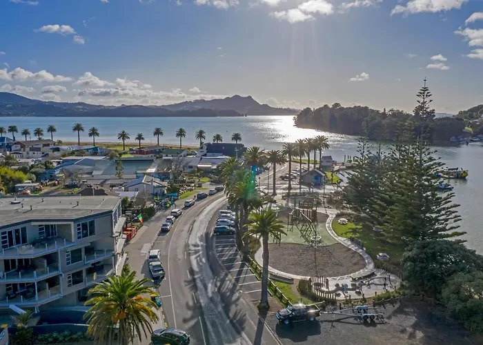Esplanade Apartments Whitianga