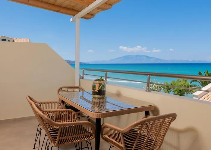 Paradise Elegant Beach Apartments, By Zantewize Alykes 