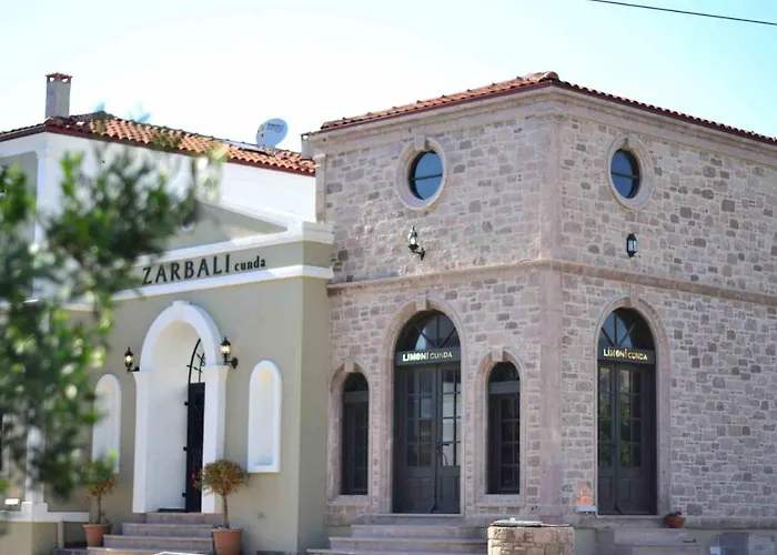 Zarbalı Cunda Otel Ayvalı
