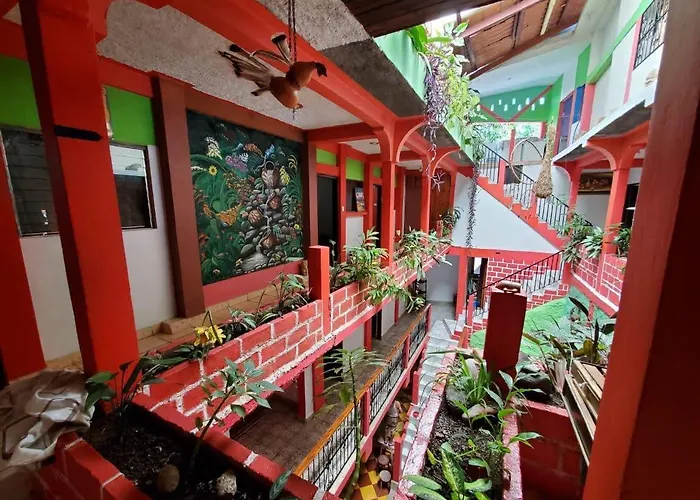 Hotel & Hostal Yaxkin Copan