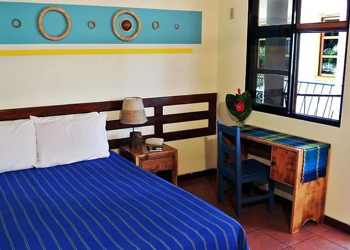 Arbol De Fuego Eco-Hotel San Salvador