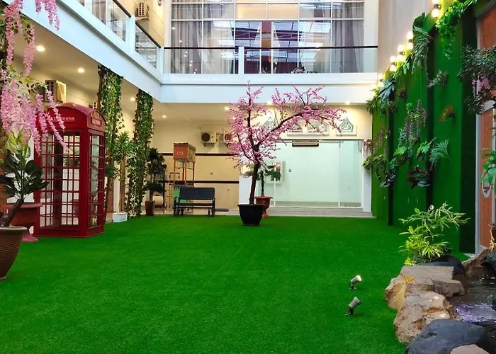 D&D Guest House & Cafe Syariah Medan