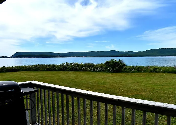 Seascape Coastal Retreat - 2 Adults Only - Hot Tub And Without Hot Tub Oceanfront Property Ingonish