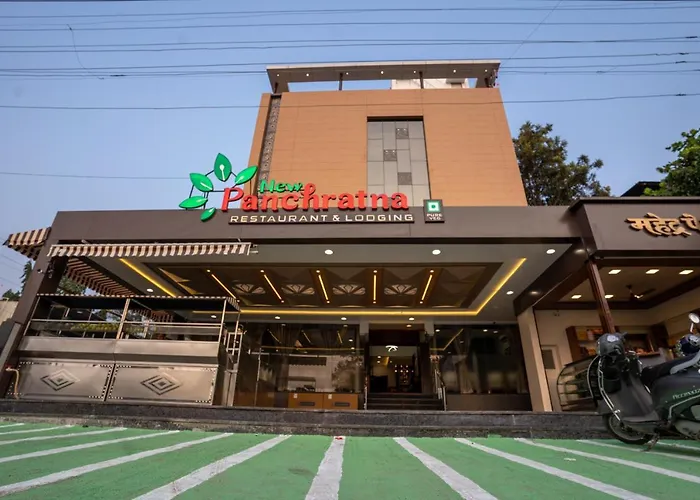 Hotel New Panchratna Ahilyanagar