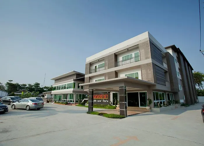 Benjatara Boutique Resort Lopburi