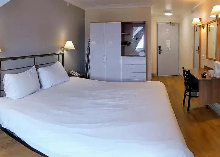247Hotel Oldham