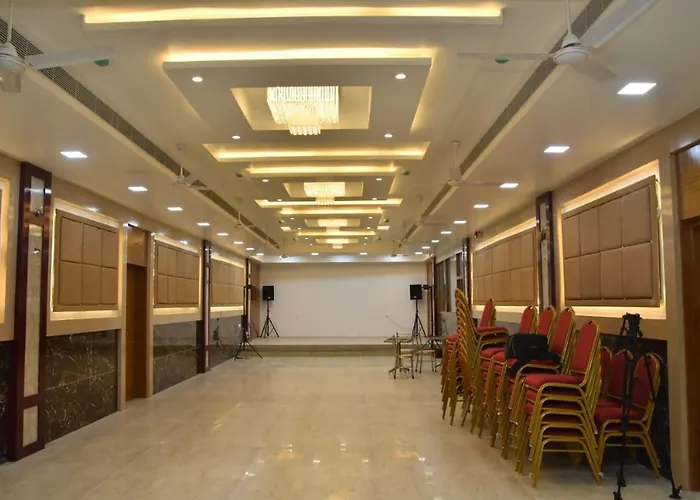 Le Arul Park Hotel Karaikal