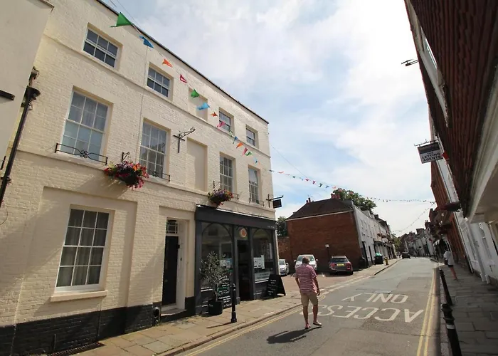 Number 8 Hotel Canterbury