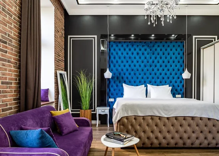 Theatre Boutique Apartments - Stylish - Walk Everywhere Kyiv