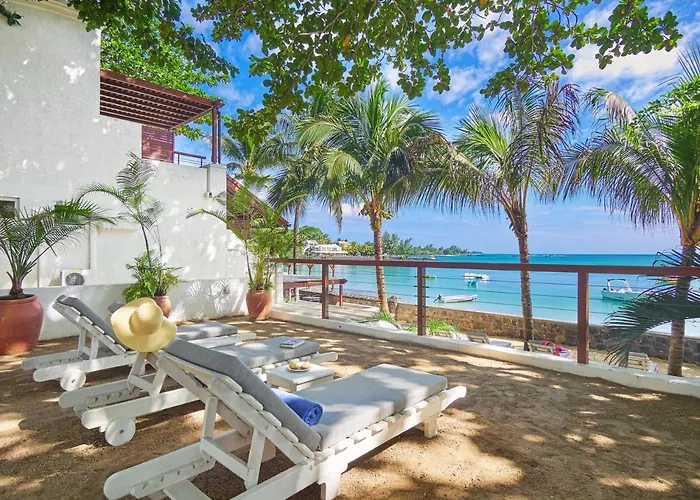 Le Beachclub Pereybere Beach