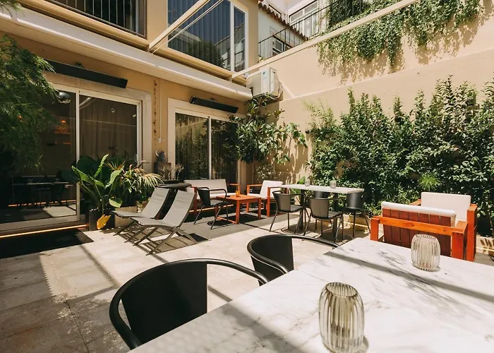 The Felix 10 Bed & Breakfast Lisbon