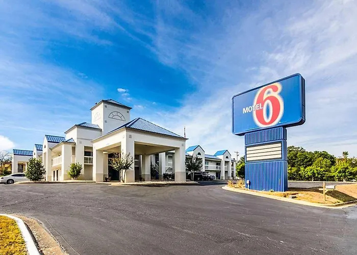 Motel 6 Troy
