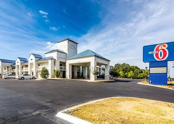 Motel 6 Troy