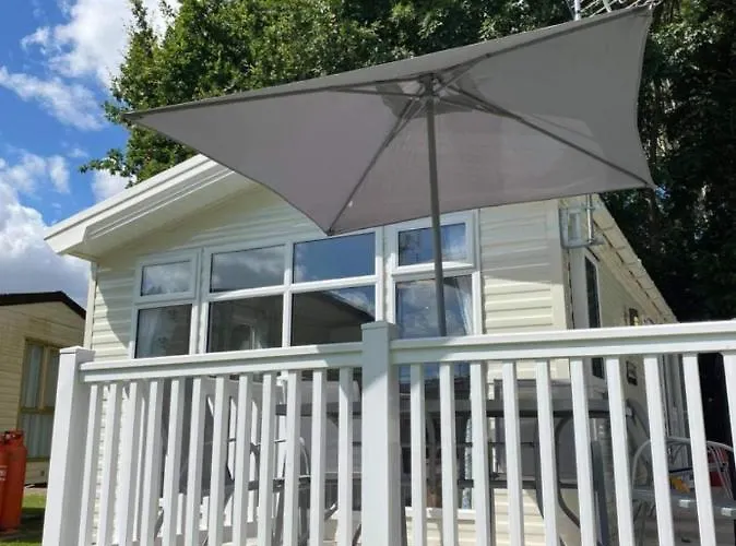 Kellys Holiday Homes 24 Willerby 2 Bedrooms Caravan Weeley