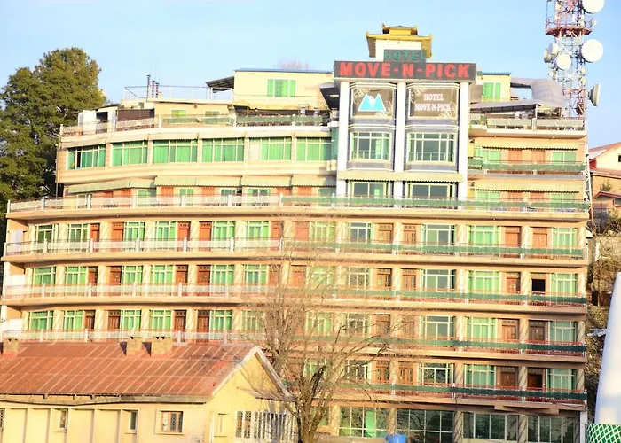 Hotel Move-N-Pick Murree