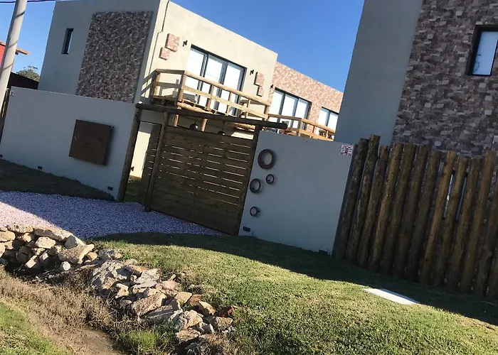 LAS ESTEÑAS , casas del mar La Pedrera