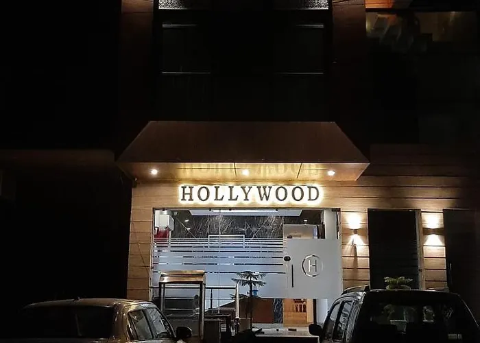Hotel Hollywood Zirakpur