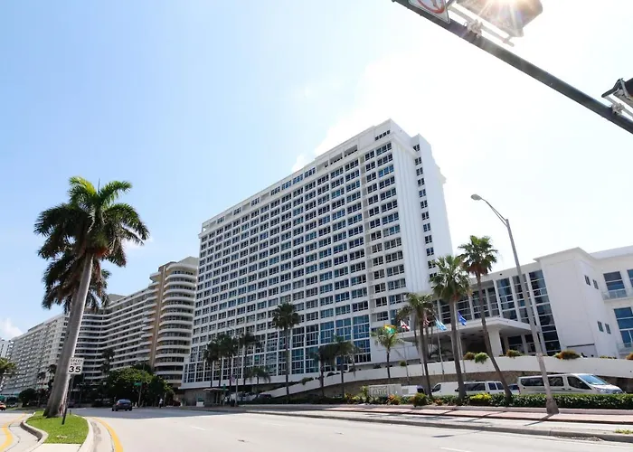 Castle Beach: Serenity Condo Miami Beach