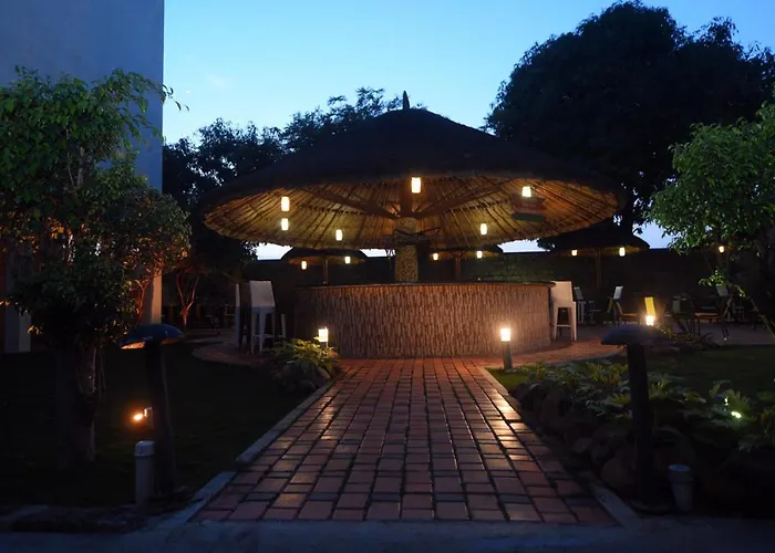 Dvg Socials Retreat Hotel Davanagere