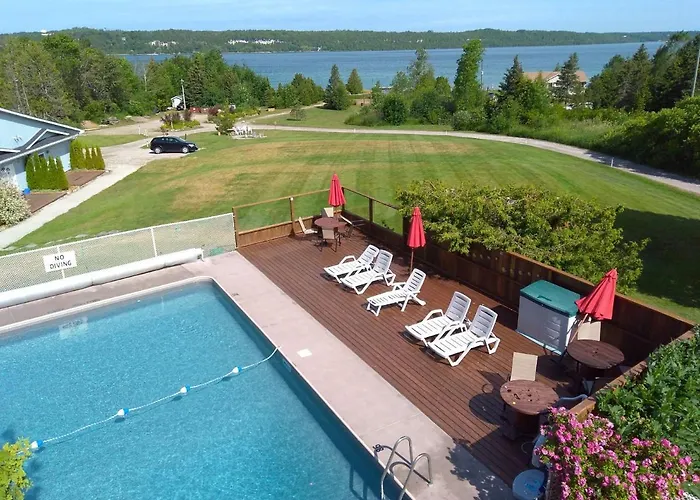 Waterview On The Bay Hotel Wiarton