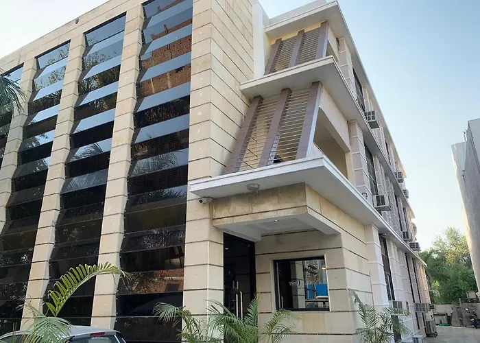 Five Elements Hotels The Claire Delhi 