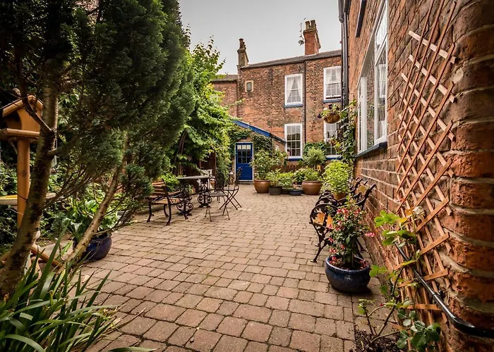 Albert House Brigg