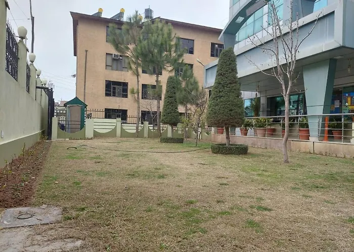 Hotel Grand Habib Srinagar 