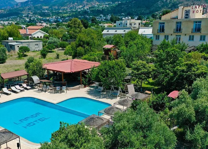 Lapida Garden Bed & Breakfast Lapta