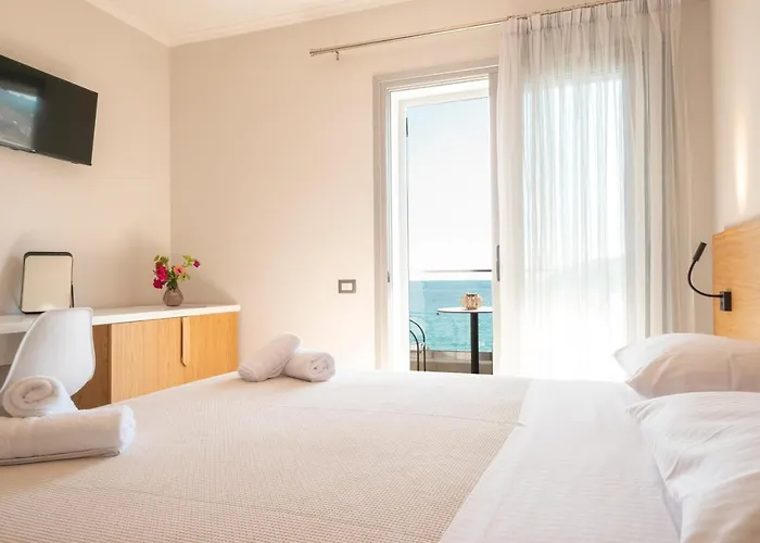 Sonar En El Mar Bed & Breakfast Himare