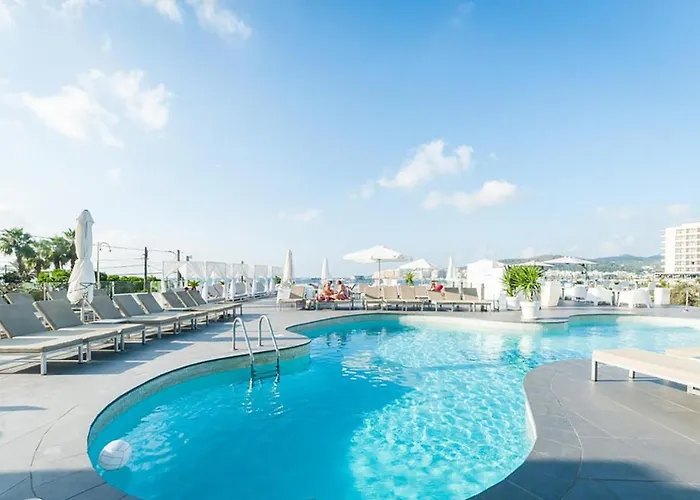 Typic Marina Playa - Adults Only Aparthotel San Antonio 