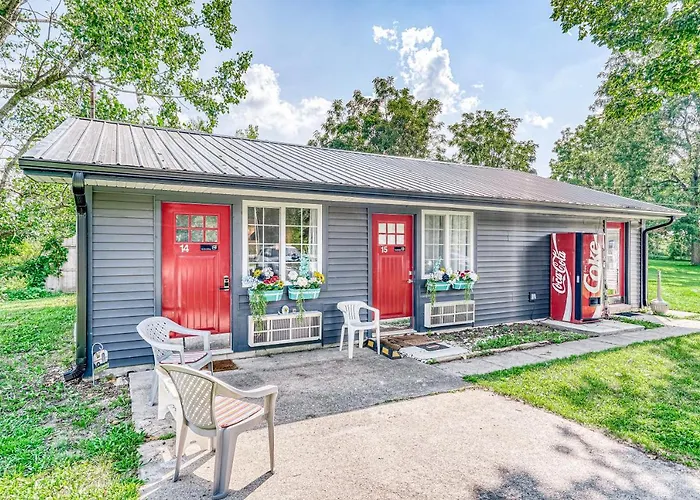 Lighthouse Kitchen Suites Near Auburn Waterloo I-69 Exit 334