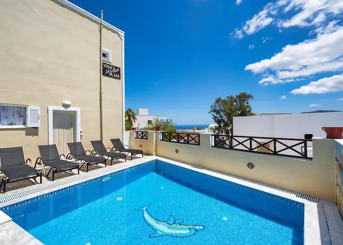 Vinas Place City Center Fira 