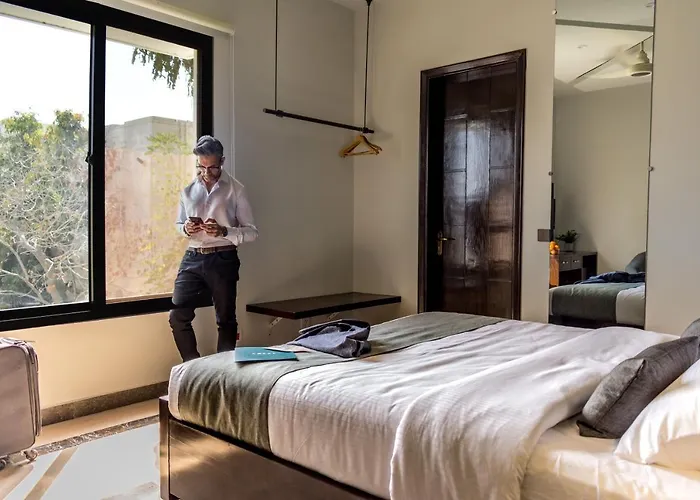 Lokal Rooms X Shahrah-E-Faisal Karachi
