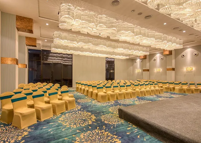 Le Foliage By Tgi Hotel Bangalore