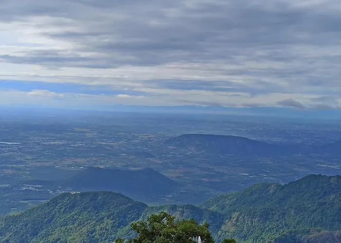 Le Reve Holiday Home Coonoor