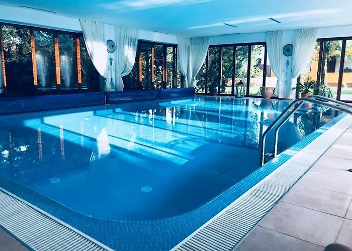 Aparthotel La Conac Arad