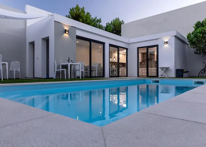 Ilheu 25 Peniche House Bed & Breakfast