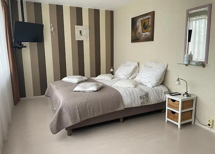 De Spiegel Bed and Breakfast Schagen