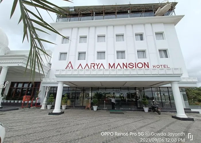 Aarya Mansion V One Hotel Hassan