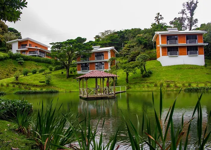 Burbi Lake Lodge Monteverde