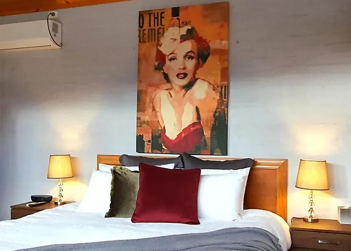 Great Escape Lofts Aparthotel Gloucester