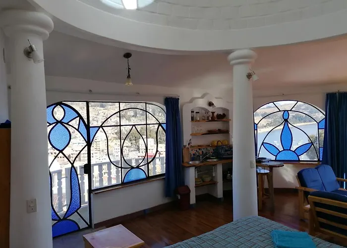 Hostal Las Olas Copacabana 